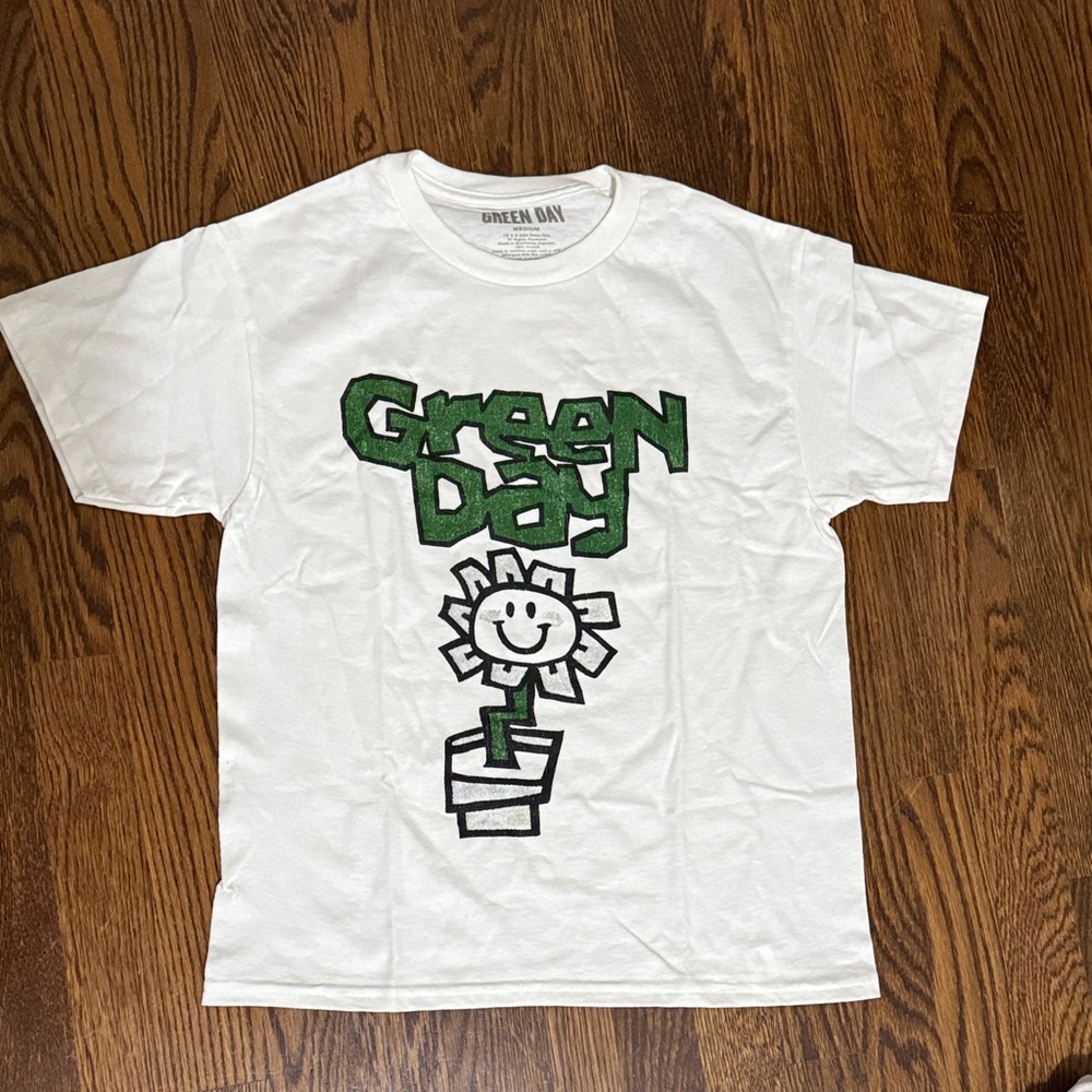 Green Day Graphic T-Shirt